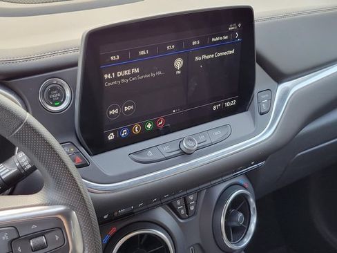 Used 2025 Chevrolet Blazer LT FWD image 19