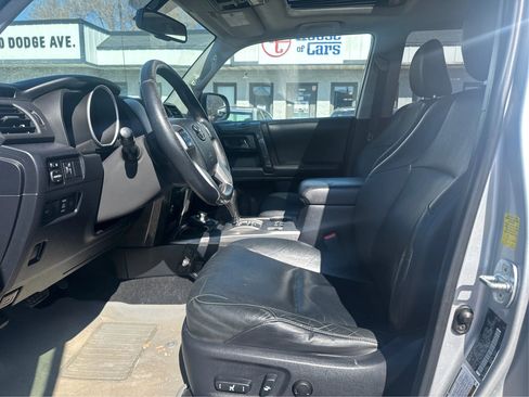 Used 2010 Toyota 4Runner Limited image 9