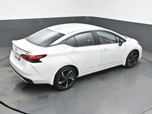 Certified 2025 Nissan Versa SR w/ Trunk Package image 37