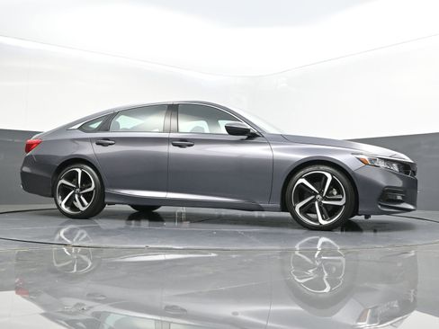 Used 2019 Honda Accord Sport image 38