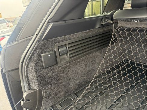 Used 2019 Land Rover Range Rover Autobiography image 40