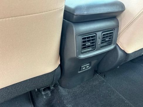 Used 2024 Toyota RAV4 XLE w/ Convenience Package FWD image 13