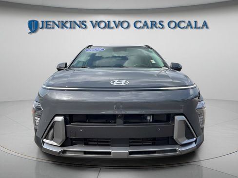 Used 2024 Hyundai Kona Limited FWD image 8