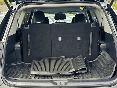 Used 2025 Toyota Grand Highlander AWD image 10