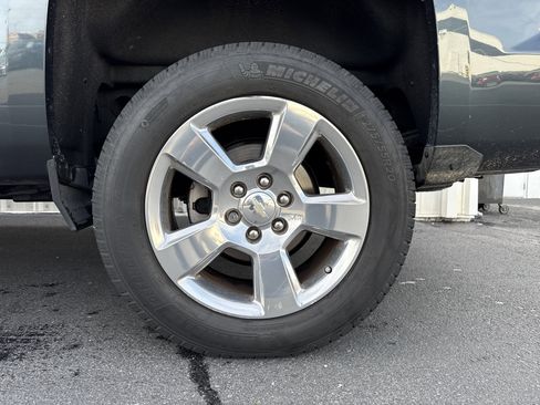 Used 2017 Chevrolet Silverado 1500 LT w/ All Star Edition image 3