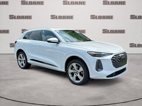 Certified 2025 Audi Q5 Premium w/ Premium Plus AWD/4WD image 7
