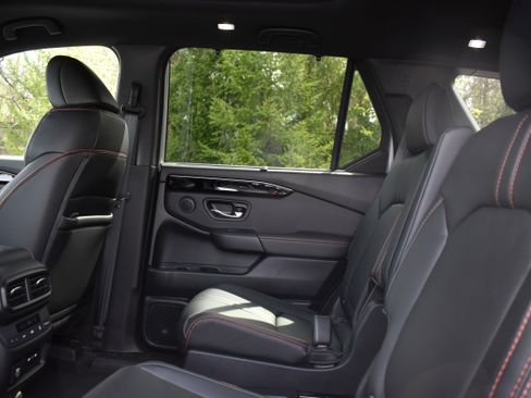 New 2025 Honda Pilot TrailSport image 14