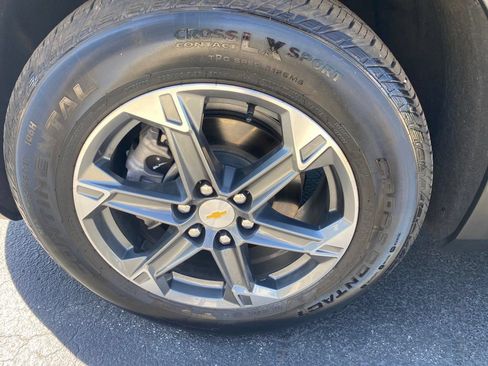 Used 2025 Chevrolet Blazer LT FWD image 28
