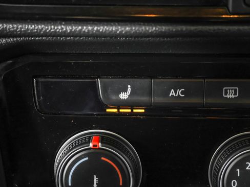 Used 2024 Volkswagen Taos S image 10