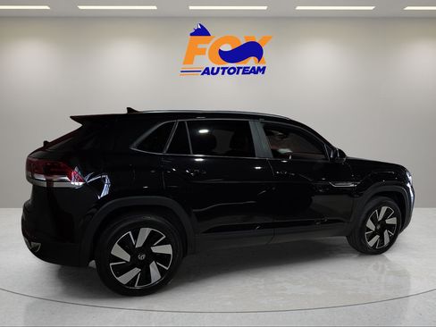 Used 2024 Volkswagen Atlas Cross Sport SE FWD image 5