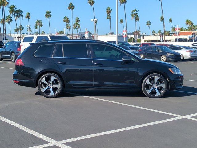 Used 2015 Volkswagen Golf TDI S FWD image 4