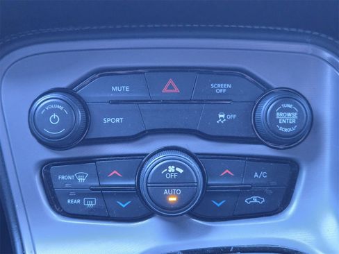 Used 2023 Dodge Challenger SXT w/ Blacktop Package image 17