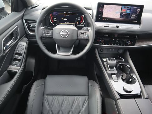 New 2026 Nissan Rogue Platinum w/ Platinum Premium Package AWD/4WD image 11
