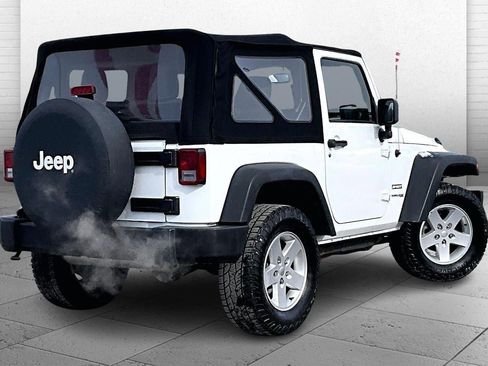 Used 2018 Jeep Wrangler Sport image 11