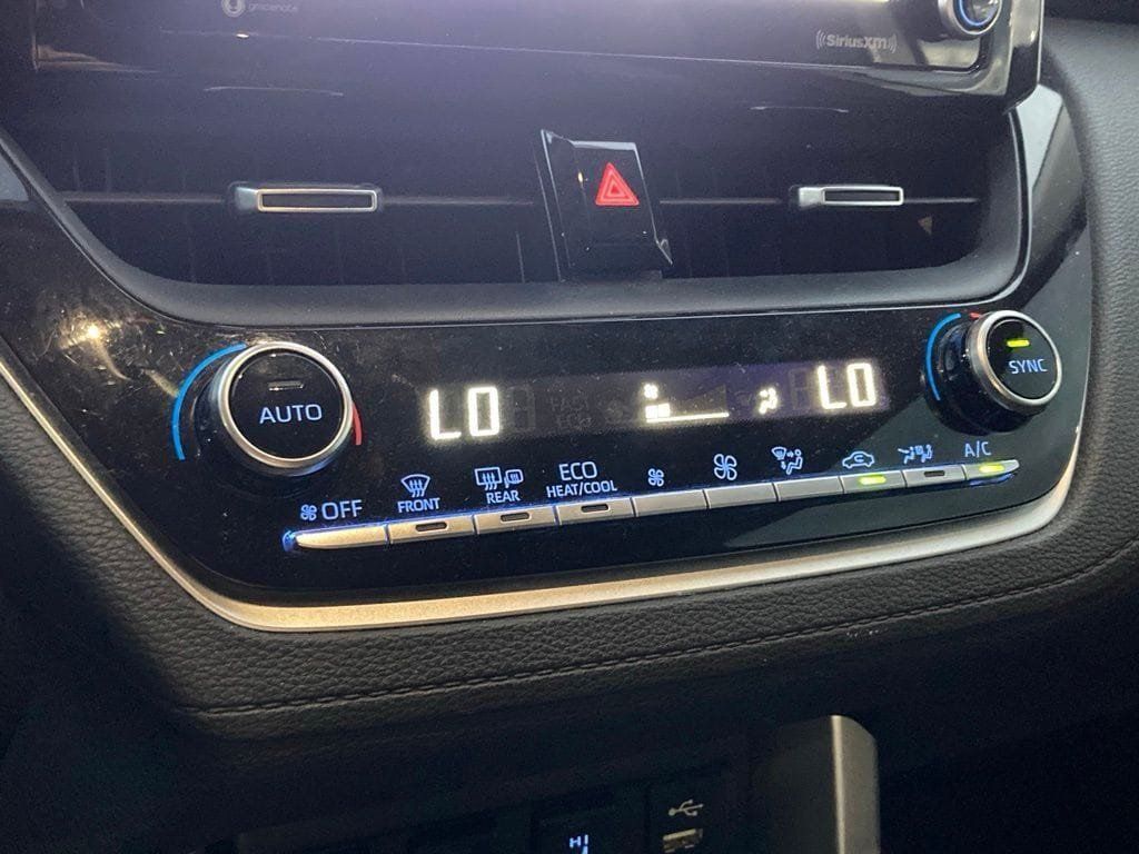 Certified 2022 Toyota Corolla Cross XLE AWD/4WD image 24