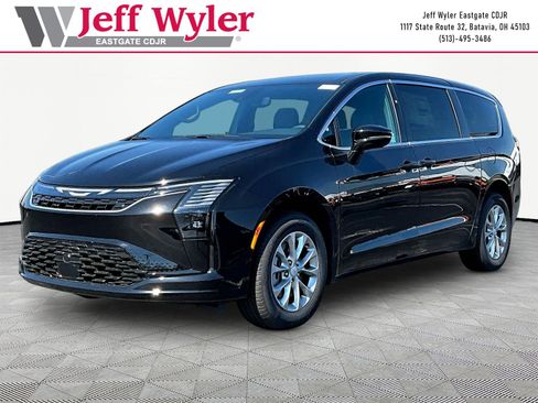 New 2027 Chrysler Pacifica Select AWD/4WD image 1