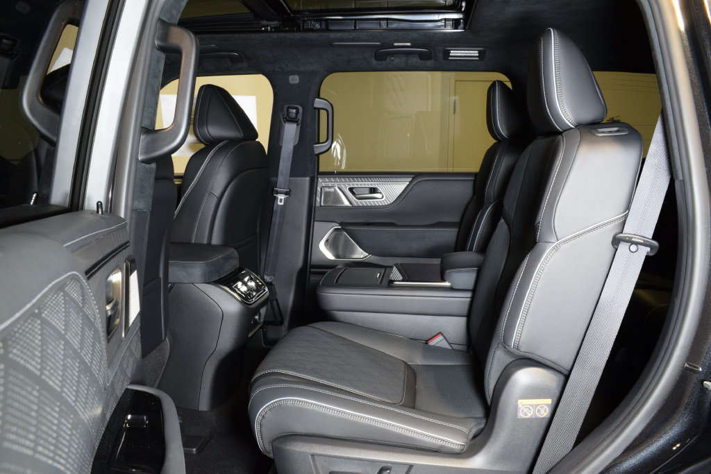 New 2027 INFINITI QX80 Autograph AWD/4WD image 30