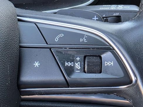 Used 2024 Audi Q3 2.0T Premium image 29