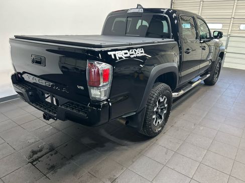 Used 2023 Toyota Tacoma TRD Off-Road w/ Technology Package AWD/4WD image 3