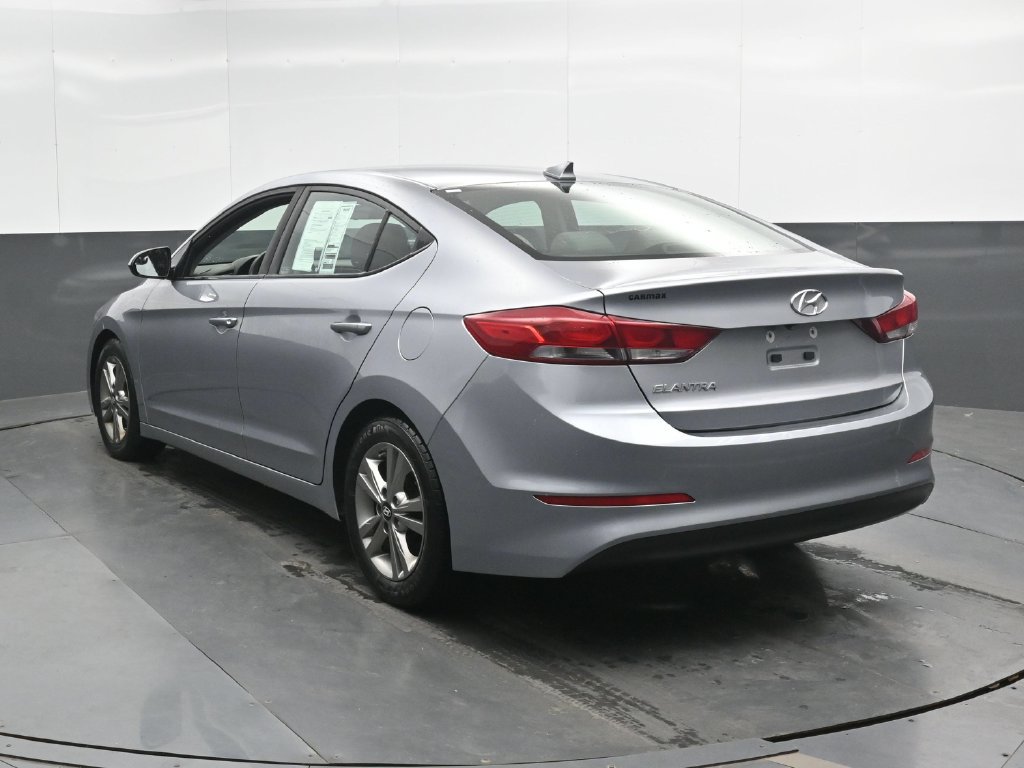 Used 2017 Hyundai Elantra SE FWD image 8
