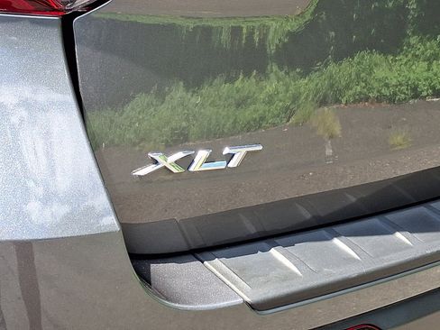 Used 2024 Ford Explorer XLT AWD/4WD image 26