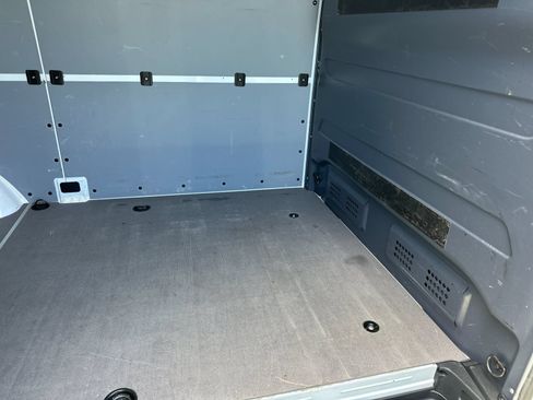 Used 2024 Mercedes-Benz Sprinter 2500 image 12