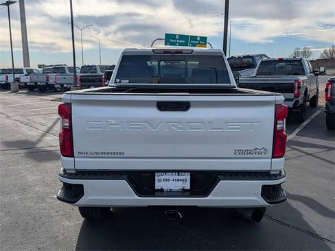 Used 2023 Chevrolet Silverado 3500 High Country image 5
