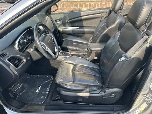 Used 2013 Chrysler 200 Limited FWD image 8