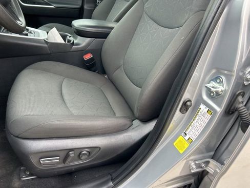 Used 2024 Toyota RAV4 XLE image 11