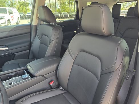 New 2026 Nissan Pathfinder SL AWD/4WD image 13