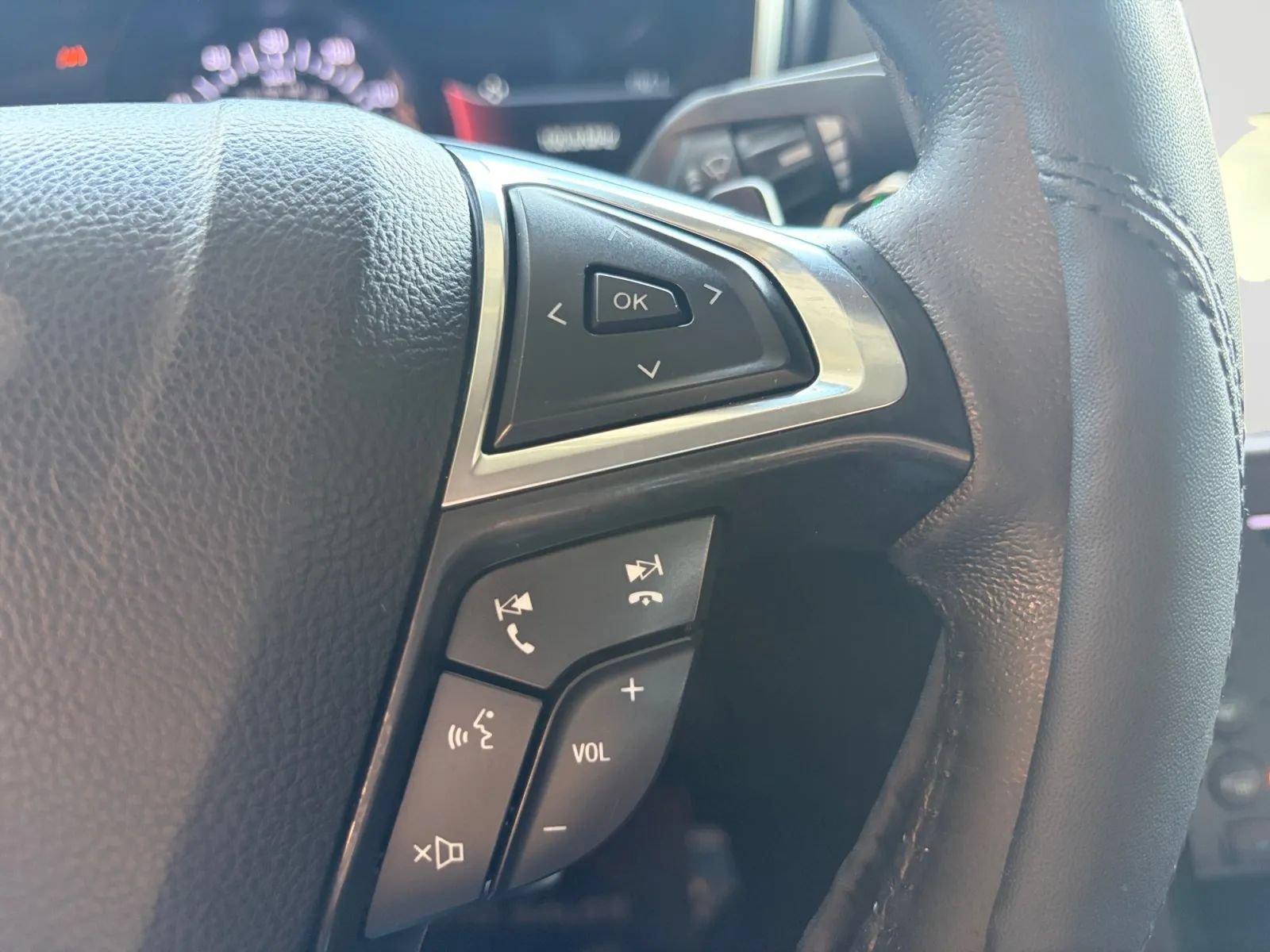 Used 2020 Ford Fusion Titanium AWD/4WD image 31