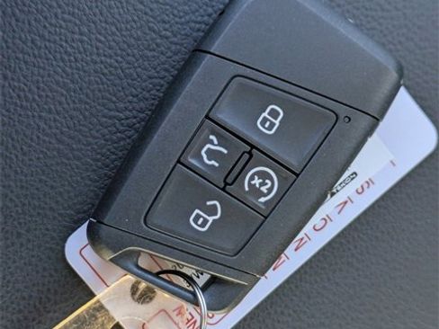 New 2026 Volkswagen Jetta SE image 31