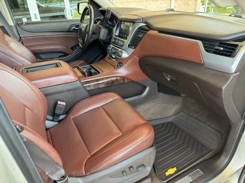Used 2015 Chevrolet Suburban LTZ AWD/4WD image 34