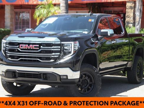 Used 2023 GMC Sierra 1500 SLT w/ SLT Premium Package AWD/4WD image 4