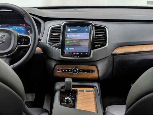 Used 2025 Volvo XC90 B6 Plus image 30