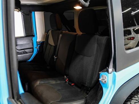 Used 2017 Jeep Wrangler Unlimited Sport AWD/4WD image 34