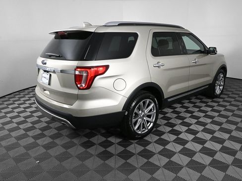 Used 2017 Ford Explorer Limited image 25