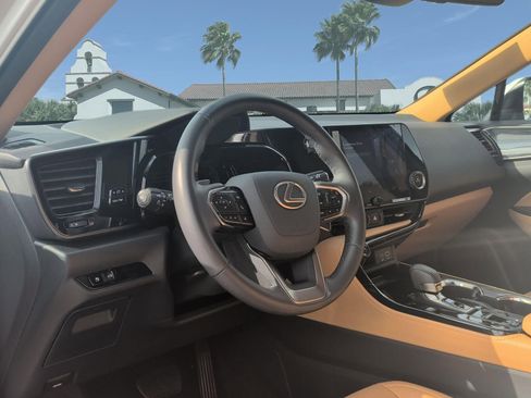 Used 2025 Lexus NX 250 FWD w/ Accessory Package (Z1) image 12