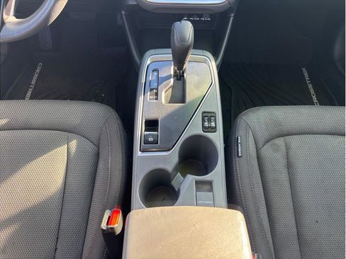 Used 2024 Subaru Crosstrek 2.0i Premium image 17