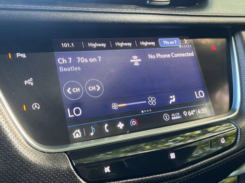 Used 2020 Cadillac XT5 Premium Luxury AWD/4WD image 26