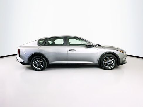 Used 2025 Kia K4 LXS image 10