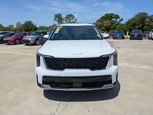 Certified 2026 Kia Sorento S FWD image 3