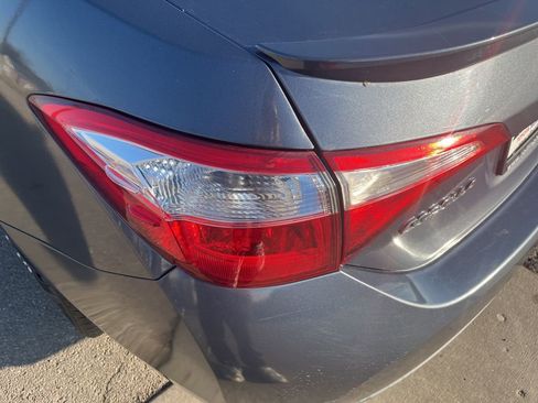 Used 2015 Toyota Corolla S image 42