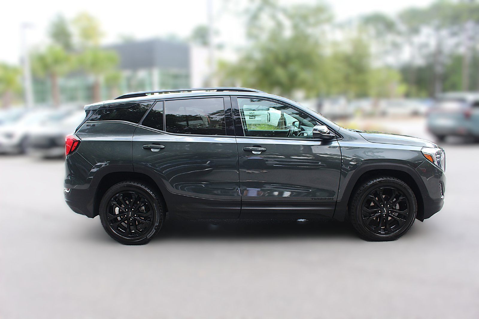 Used 2021 GMC Terrain SLE w/ Driver Convenience Package AWD/4WD image 12