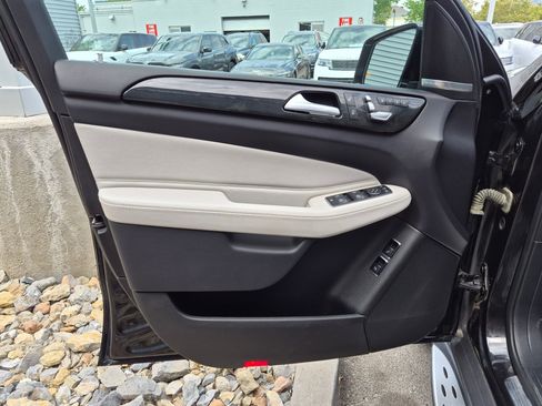 Used 2017 Mercedes-Benz GLS 450 4MATIC image 12