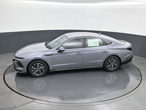 New 2026 Hyundai Sonata Blue FWD image 20