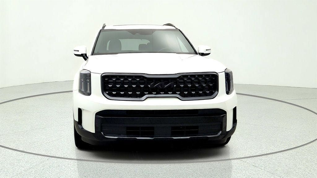 Used 2025 Kia Telluride EX X-Line AWD/4WD image 2