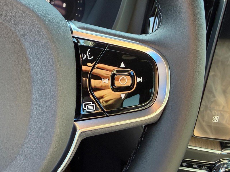 New 2027 Volvo XC60 B5 Core AWD/4WD image 14