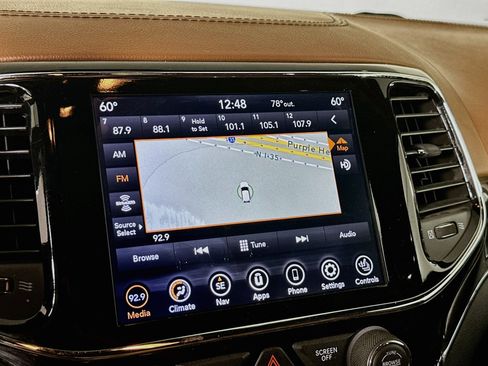 Used 2020 Jeep Grand Cherokee Overland AWD/4WD image 22