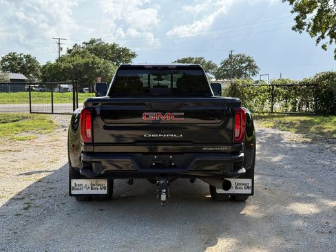 Used 2022 GMC Sierra 3500 Denali w/ Denali Ultimate Package AWD/4WD image 4